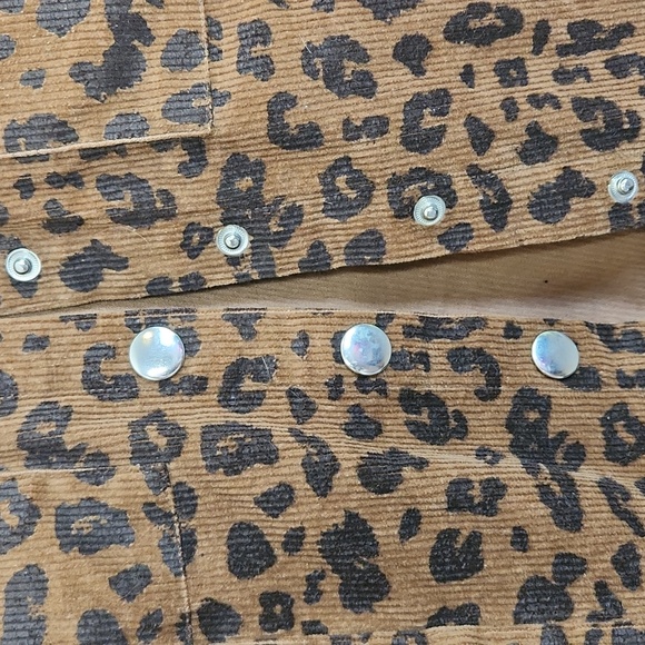 Nasty Gal Leopard Print Corduroy Shacket Cropped Jacket Brown Casual Animal - Picture 9 of 10